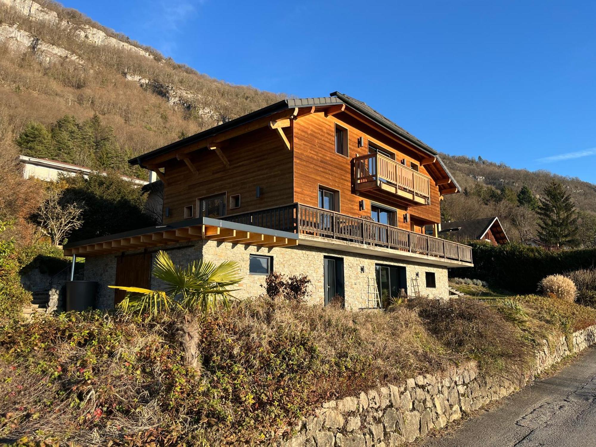 Le Chalet Des Voiles Panzió Talloires Kültér fotó